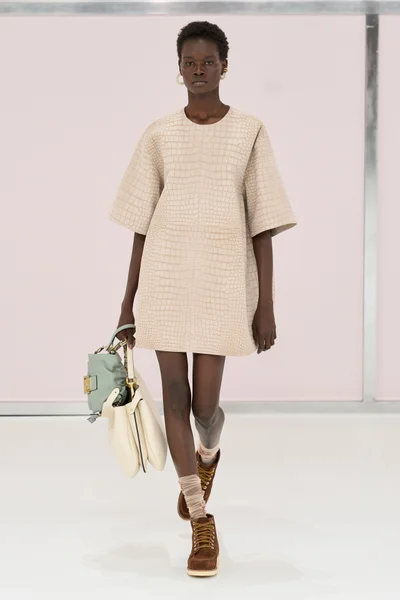 Look 14